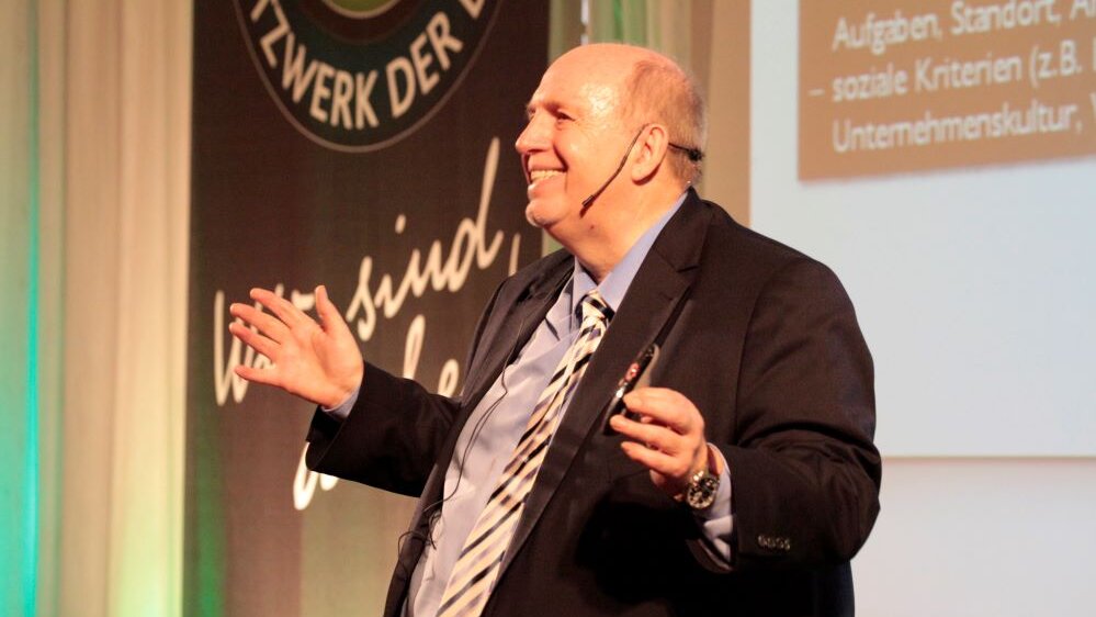 Rainer Calmund als Redner im Rahmen des Netzwerk Events